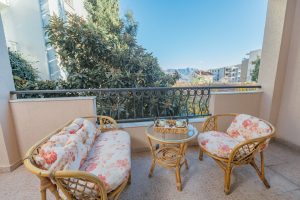 Apartman sa jednom spavaćom sobom i balkonom