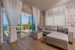 Duplex sa pogledom na more i dijeljenim bazenom