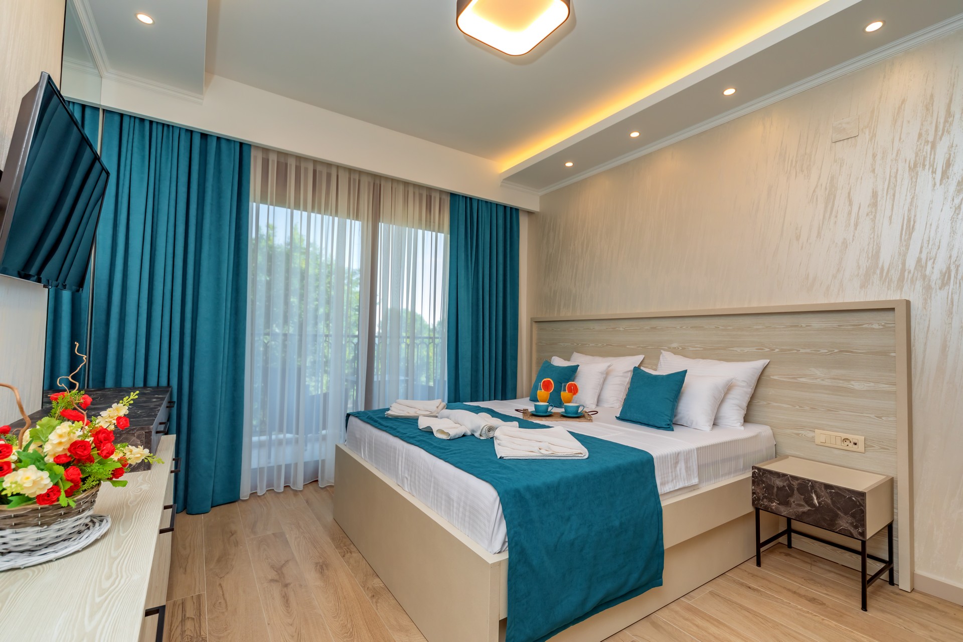 Dvokrevetni studio sa balkonom