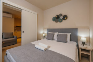 Apartman sa jednom spavaćom sobom i balkonom